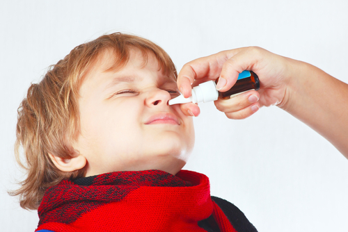 Raffreddore nei Bambini: Come Trattarlo con Spray Nasali Naturali e Sicuri