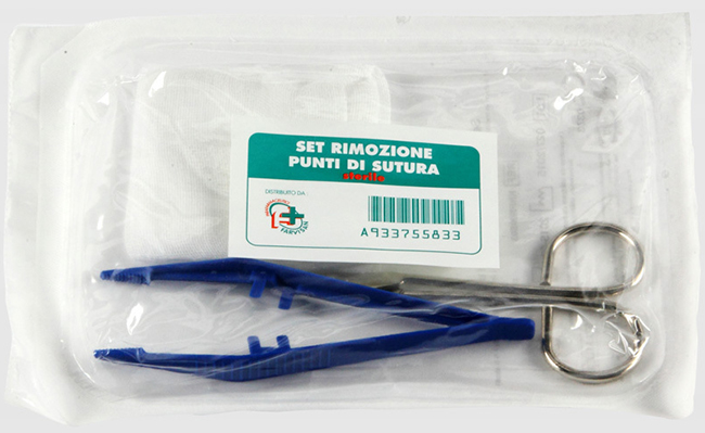 SET PER LA RIMOZIONE DEI PUNTI DI SUTURA COMPOSTO DA 1 FORBICE 1 PINZETTA 2 COMPRESSE DI GARZA DI COTONE - farmaciabianca.it